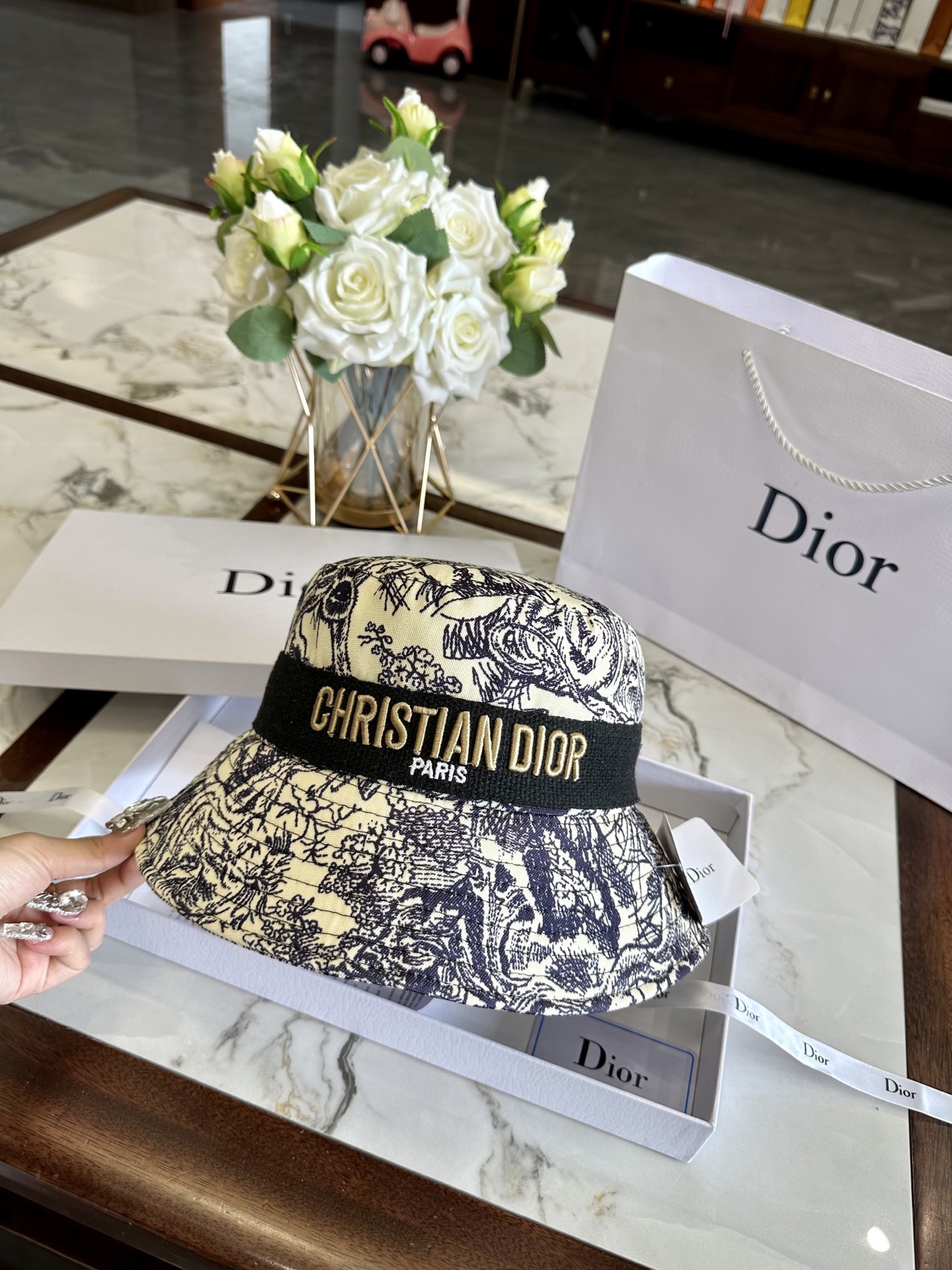 dior hat model 11